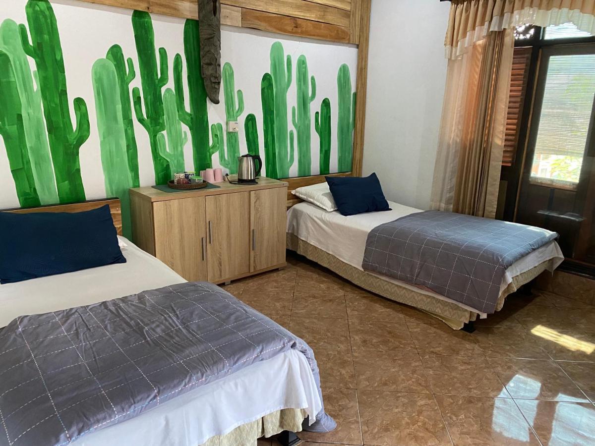 Kayuna Homestay Padangbai  Luaran gambar