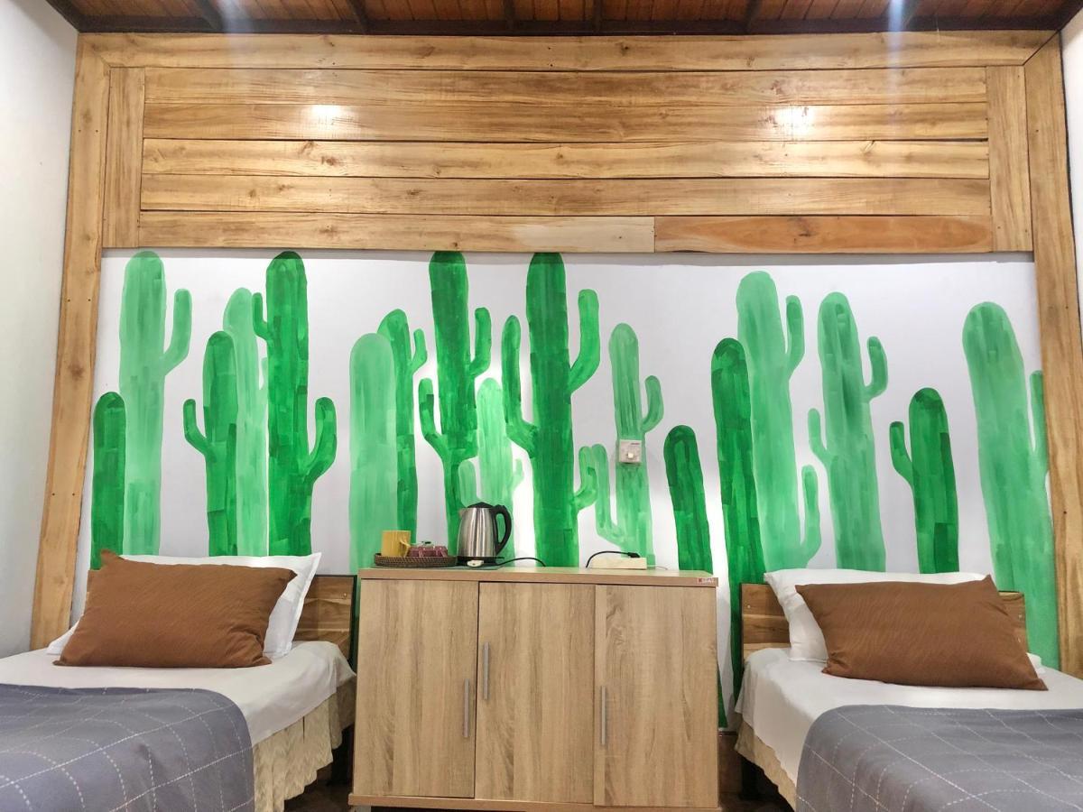 Kayuna Homestay Padangbai  Luaran gambar
