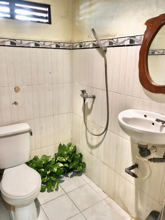 Kayuna Homestay Padangbai  Luaran gambar